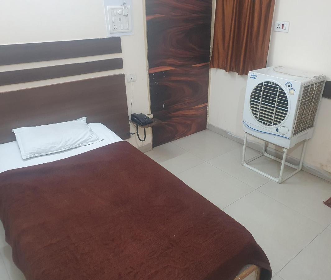 Hotel Anmol Ambikapur Esterno foto