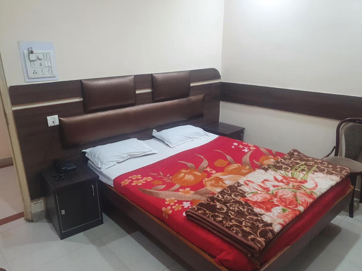 Hotel Anmol Ambikapur Esterno foto