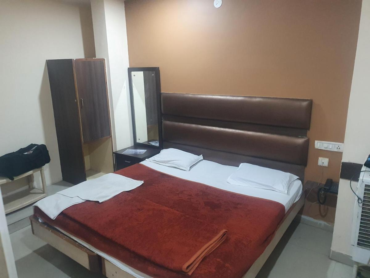 Hotel Anmol Ambikapur Esterno foto